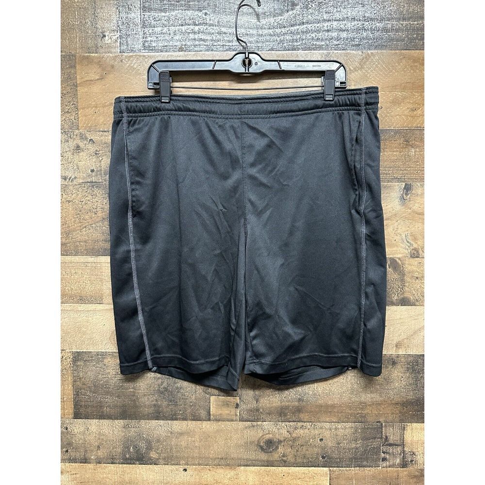 Umbro Men's Unlined Shorts Size Medium‎